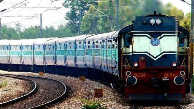 Sengottai - Trichy train has been changed tnn திருச்சி மக்களே இதை மறந்துடாதீங்க.. நாளை ரயில் சேவையில் மாற்றமாம்
