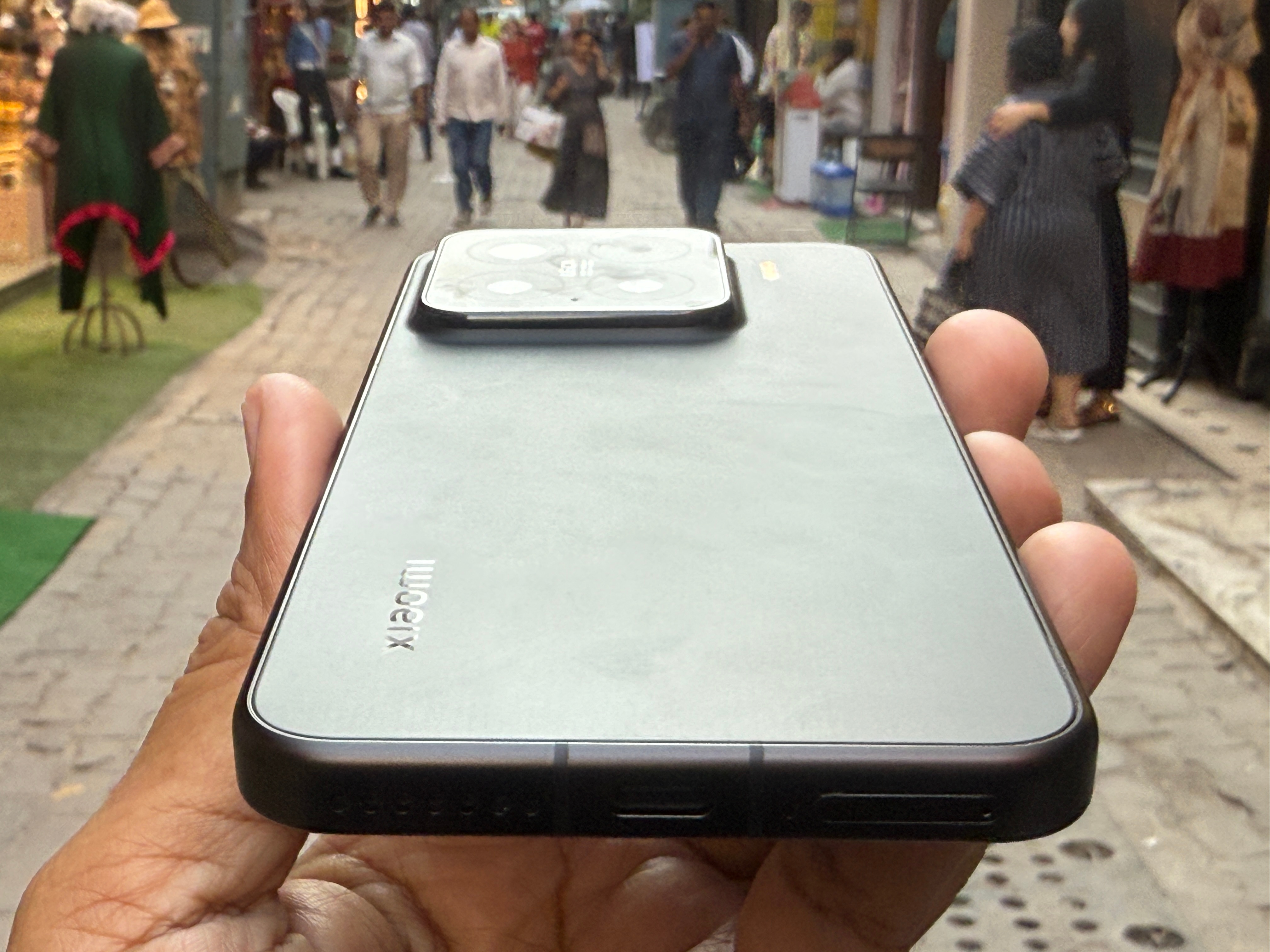 Xiaomi 15 Review: Small In Size, Big On Swagger — A Flagship That Doesn't Fleece