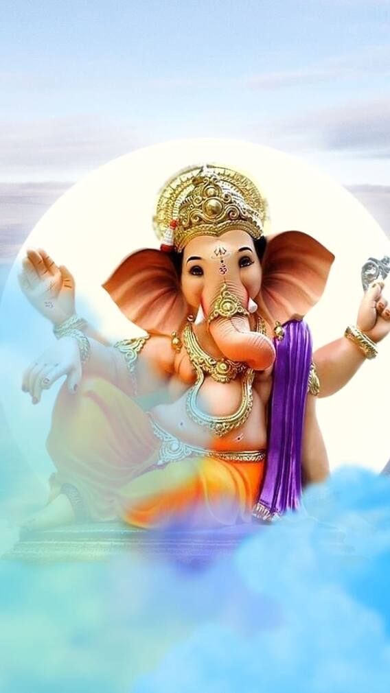 कोकणात गौरी-गणपतीला कोंबडी का नैवेद्य म्हणून दिली जाते?