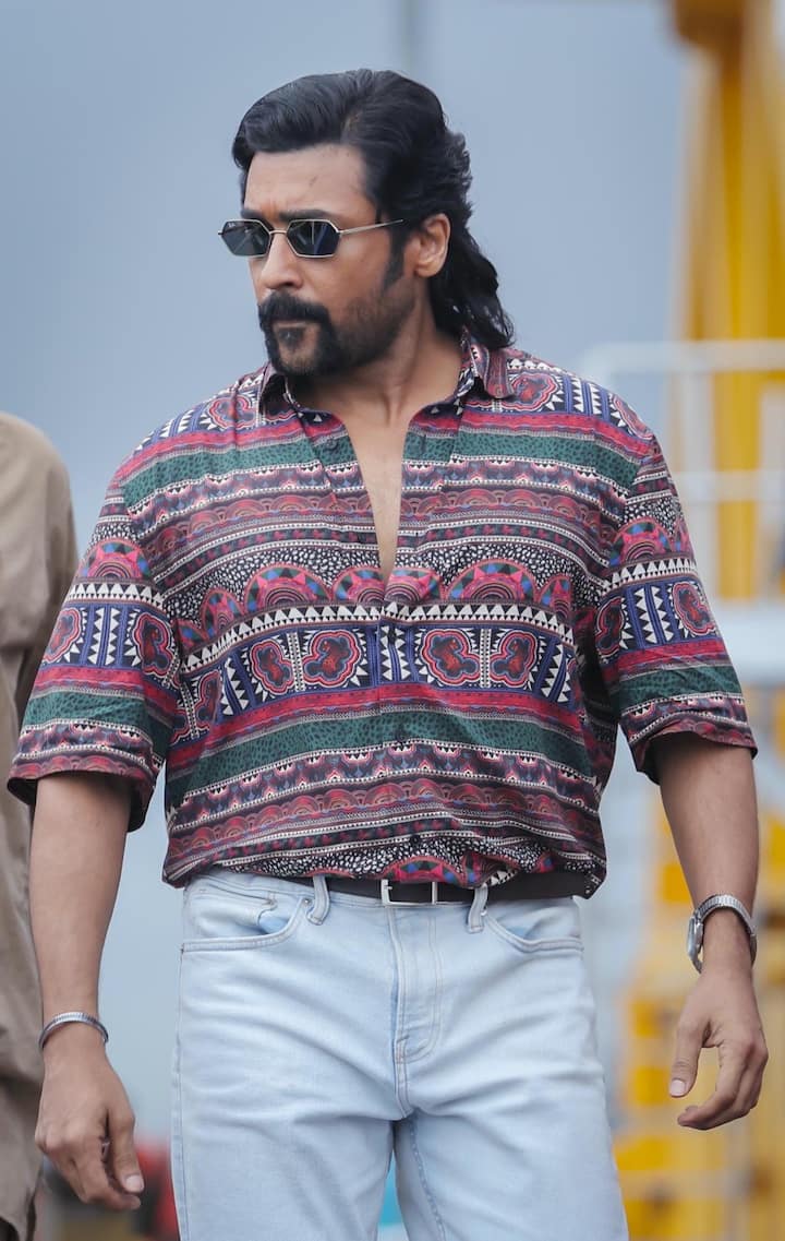 மேலும் இந்த படத்தின் இசை வெளியீட்டு விழா, வரும் 18-ஆம் தேதி சென்னையில் உள்ள தனியார் கல்லூரி ஒன்றில் நடத்த திட்டமிடப்பட்டுள்ளதாகவும்... கூடிய விரைவில் இதுகுறித்த தகவல் வெளியாகும் என கூறப்படுகிறது.