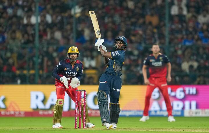 या हंगामात त्याच्या बॅटमधून 3 अर्धशतके आली आहेत आणि तिन्ही अर्धशतके अहमदाबादच्या नरेंद्र मोदी स्टेडियमवर आहेत.