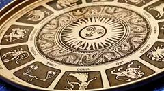 Zodiac Sign: ਇਨ੍ਹਾਂ ਰਾਸ਼ੀਆਂ 'ਚ ਚੰਦਰਮਾ ਨੇ ਕੀਤਾ ਪ੍ਰਵੇਸ਼, ਜਾਣੋ ਕਿਵੇਂ 3 ਰਾਸ਼ੀ ਵਾਲਿਆਂ ਦੀ ਚਮਕੇਗੀ ਕਿਸਮਤ; ਲਵ ਲਾਈਫ ਸਣੇ ਕੰਮ 'ਚ ਮਿਲੇਗੀ ਸਫਲਤਾ...