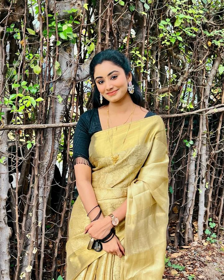 அதே போல் பேட்டிகள் மூலமாகவும், இன்ஸ்டாகிராம் லைவிலும் பல அந்தரங்க விஷயங்களை பேசி பரபரப்பை ஏற்படுத்தினர். தற்போது இருவரும் பிரிய முடிவெடுத்துவிட்ட நிலையில், தங்களது பணிகளில் கவனம் செலுத்தி வருகிறார்கள்.