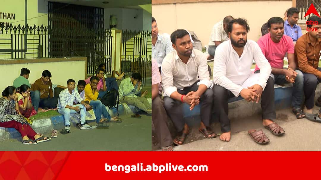 SSC Scam Teachers and Teaching staffs on dharna overnight in front of SSC Building SSC Scam: ‘মিরর ইমেজ আছে, তালিকা প্রকাশ সম্ভব, মেনেছেন SSC-চেয়ারম্যান’, রাতভর সেখানেই ধর্না চাকরিহারাদের