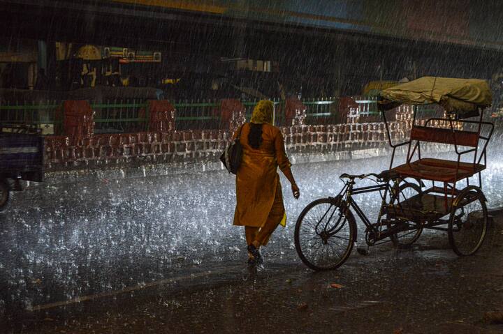 दिल्ली, नोएडा के अलावा मेरठ में भी बारिश हुई.