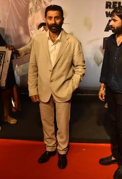 Jaat Screening: ટ્રાન્સપરન્ટ ડ્રેસ પહેરી Regina Cassandraએ લૂંટી મહેફિલ, ગોલ્ડન ગર્લ બની પહોંચી ઉર્વશી રૌતેલા