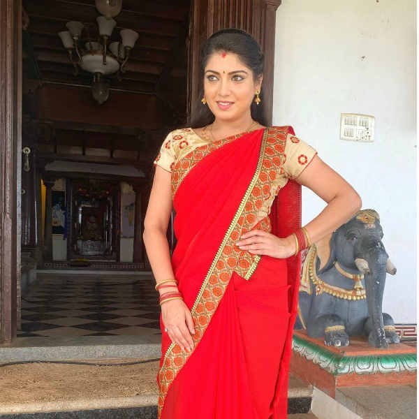 என்னை அட்ஜெஸ்ட்மெண்டுக்கு அழைத்தால் No சொல்ல மாட்டேன்! முத்தம் தருவேன்... ஷாக் கொடுத்த சன் டிவி சீரியல் நடிகை!