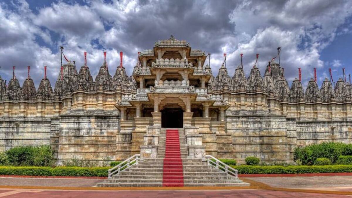 (Image Source: Pinterest/ranakpurhillsres)