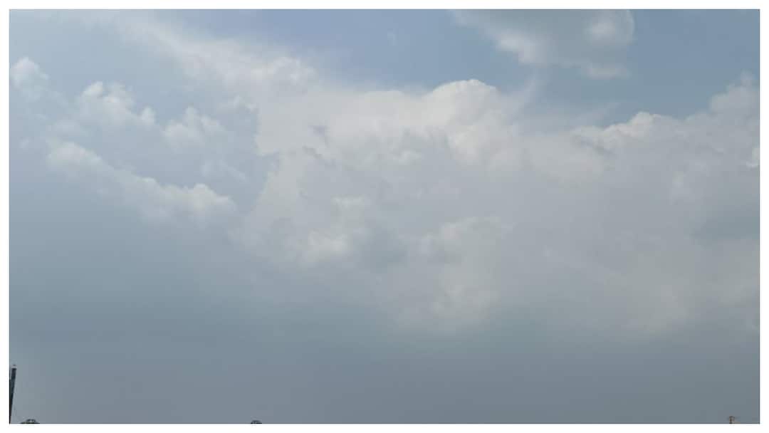 Thunderstorms lightning and rain in several districts of Telangana including Hyderabad Telangana Latest Weather Report: తెలంగాణలో జోరువానలు- హైదరాబాద్‌లో కుండపోత - మరో 2 రోజులు ఇదే పరిస్థితి