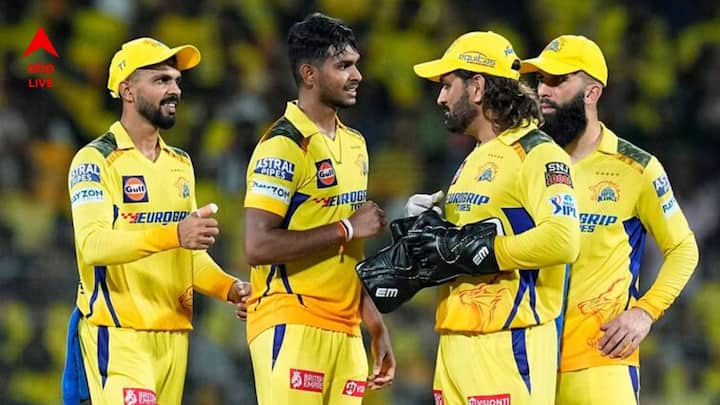 Indian Premier League: ২০২২ সালে আইপিএলে অভিষেক। পরের বছরই সিএসকের খেতাবজয়ী মরশুমে ১৯ উইকেট নেন তারকা ফাস্ট বোলার।