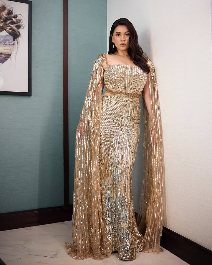 बात करें मन्नारा के ‘लाफ्टर शेफ्स’ को छोड़ने की तो बताया जा रहा है कि एक्ट्रेस किसी दूसरे प्रोजेक्ट्स में बिजी हैं. इसलिए उन्होंने ये शो छोड़ दिया.