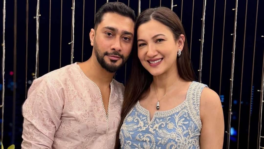 Gauahar Khan Baby Bump Second Pregnancy Announcement Zaid Darbar Video Gauahar Khan Flaunts Baby Bump In Announcement Of Second Pregnancy With Zaid Darbar, Watch