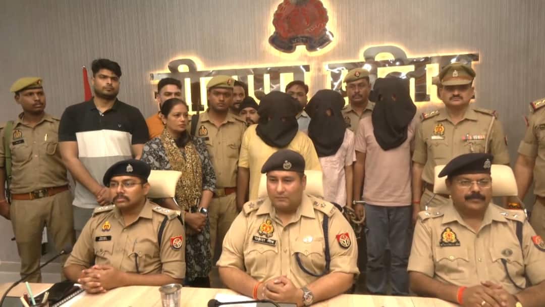 Sitapur Journalist Murder Case Police Solved illicit relationship priest gave the contract ANN सीतापुर पत्रकार हत्याकांड का पुलिस ने किया खुलासा, अवैध संबंध का मामला आया सामने, पुजारी ने दी सुपारी