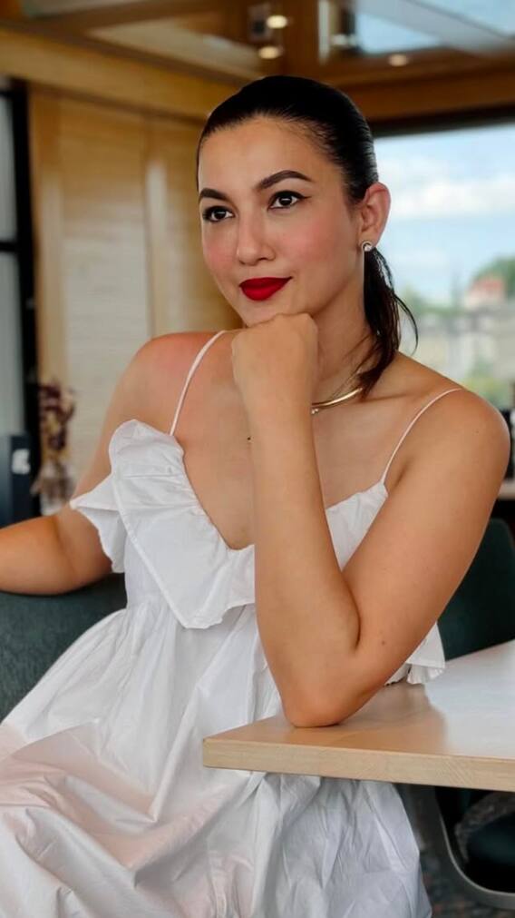 बिग बॉस की ये कंटेस्टेंट जल्द बनेंगी मां, बेबी बंप छुपाती आईं नजर