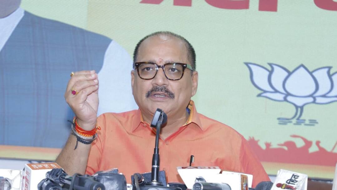 'चित्तरंजन पार्क में तनाव फैलाने की कोशिश', BJP ने TMC और AAP पर साधा निशाना Chittaranjan Park fish market BJP Virendra Sachdeva accused TMC AAP of spreading tension ann 'चित्तरंजन पार्क में तनाव फैलाने की कोशिश', BJP ने TMC और AAP पर साधा निशाना