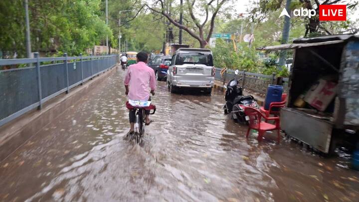 पटना में तेज हवा और बारिश से मौसम का मिजाज बदल गया है. भीषण गर्मी से परेशान लोगों को थोड़ी राहत मिली है, लेकिन कई जगहों पर भारी नुकसान भी हुआ.