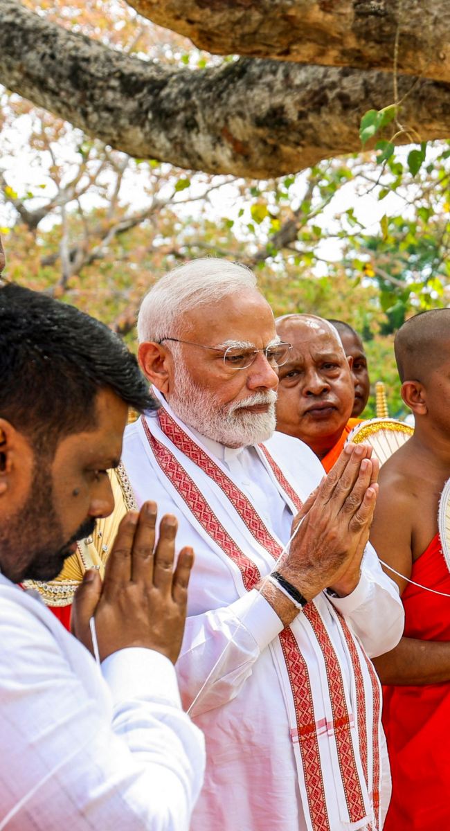 पीएम मोदी आज अशोकनगर के ईसागढ़ स्थित श्री आनंदपुर धाम जाएंगे