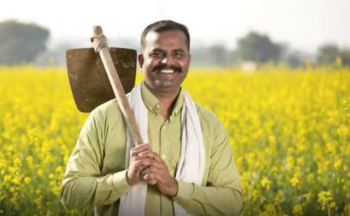 ਇਸ ਸੰਦੇਸ਼ ਵਿੱਚ ਕਿਸਾਨਾਂ ਨੂੰ ਕਿਸਾਨ ਆਈਡੀ ਕਾਰਡ ਬਣਾਉਣ ਦੀ ਪ੍ਰਕਿਰਿਆ ਬਾਰੇ ਵੀ ਜਾਣਕਾਰੀ ਦਿੱਤੀ ਗਈ ਹੈ। ਜਿਹੜੇ ਕਿਸਾਨ ਆਪਣਾ ਕਿਸਾਨ ਆਈਡੀ ਕਾਰਡ ਬਣਵਾਉਣਾ ਚਾਹੁੰਦੇ ਹਨ, ਉਨ੍ਹਾਂ ਨੂੰ ਆਪਣੇ ਨੇੜਲੇ ਖੇਤੀਬਾੜੀ ਵਿਭਾਗ ਜਾਂ ਮਾਲ ਵਿਭਾਗ ਜਾਂ ਨੇੜਲੇ ਲੋਕ ਸੇਵਾ ਕੇਂਦਰ ਜਾਣਾ ਪਵੇਗਾ।