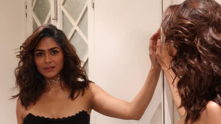 मृणालने 2014 मध्ये मराठी चित्रपट ‘संध्या’द्वारे मोठ्या पडद्यावर पदार्पण केले होते.