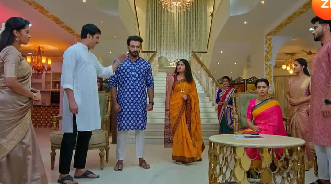 Chiranjeevi Lakshmi Sowbhagyavathi serial today april 11th episode written update in telugu Chiranjeevi Lakshmi Sowbhagyavathi Serial Today April 11th: చిరంజీవి లక్ష్మీ సౌభాగ్యవతి సీరియల్: మనీషాని గెంటేసిన మిత్ర.. అందరికీ షాక్ ఇచ్చిన అరవింద నిర్ణయం!  