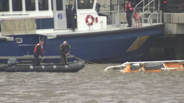 न्यूयॉर्कच्या पोलीस अधिकाऱ्यांनी दिलेल्या माहितीनूसार, सदर हेलिकॉप्टर न्यूयॉर्क हेलिकॉप्टर टूर्स कंपनीचे होते.