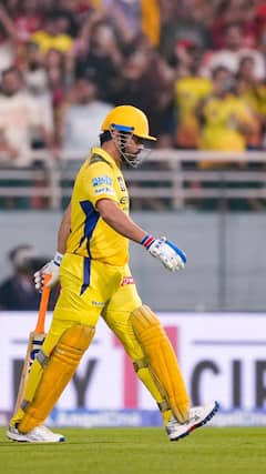 సీఎస్‌కే కెప్టెన్ గా ధోనీ, గత వివరాలివే!