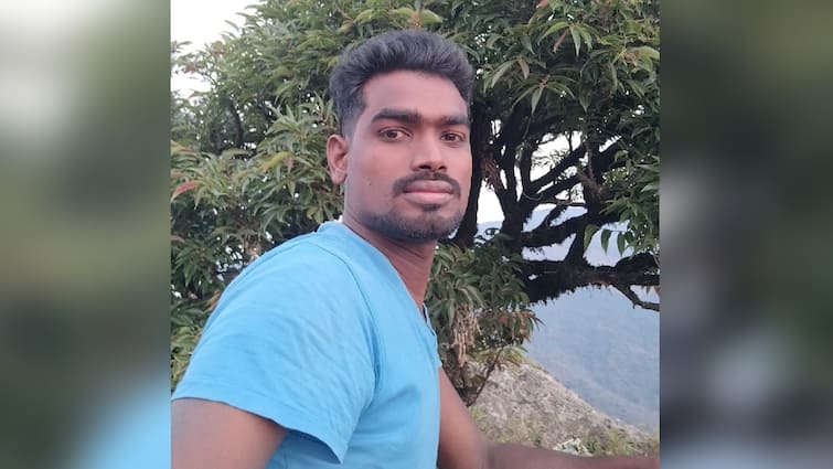 Salem news young man was pushed down and killed by a train tnn சேலத்தில் பயங்கரம்.. இடம் தராததால் ரயிலில் இருந்து இளைஞர் தள்ளிக்கொலை