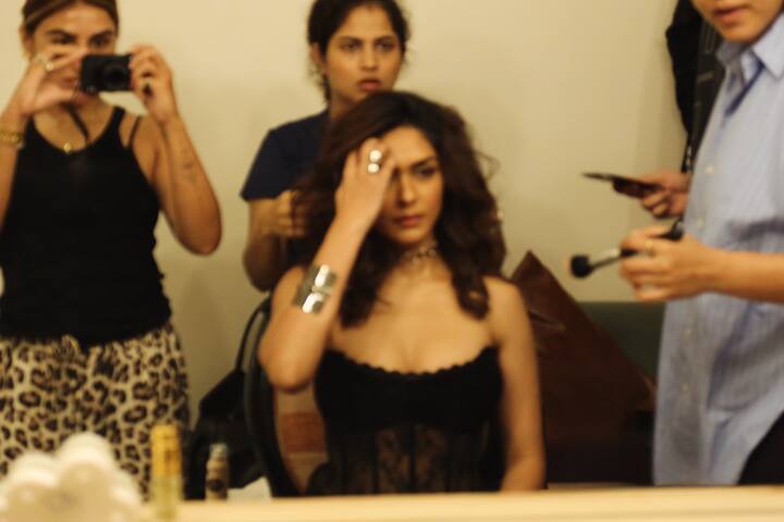 या मालिकेमुळे मृणाल खूप लोकप्रिय झाली. अनेक मालिकांमधून ती काम करत राहिली