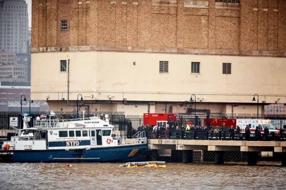 अपघातानंतर चार जणांचा जागीच मृत्यू झाला. तर दोन जणांना रुग्णालयात नेण्यात आले. परंतु त्यांचाही मृत्यू झाल्याची माहिती पोलिसांनी दिली.