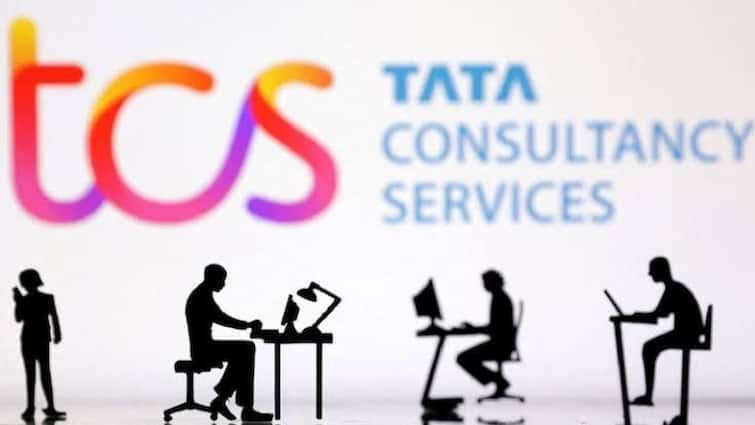 TCS कर्मचारियों की नहीं बढ़ेगी सैलरी! नई भर्तियों पर भी रोक, छंटनी के बीच आई ये नई रिपोर्ट