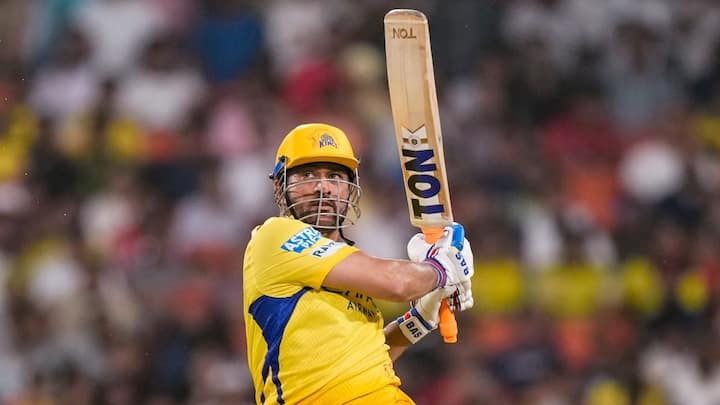 আইপিএলে একটি গুরুদায়িত্ব পেলেন পাঁচবারের ট্রফি জয়ী ক্যাপ্টেন কুল। রুতুরাজ গায়কোয়াড় কনুইয়ের চোটের জন্য ছিটকে যাওয়ায় আইপিএলে চেন্নাই সুপার কিংসকে নেতৃত্ব দেবেন মাহি।