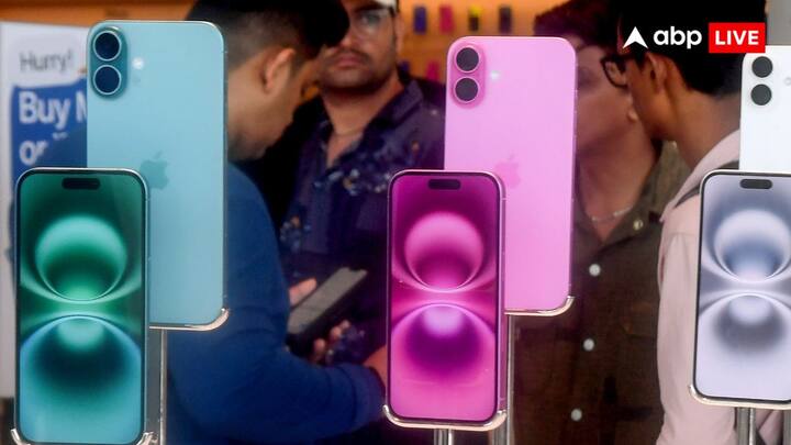 आज के समय में जहां एक ओर iPhone की डिमांड है, वहीं दूसरी ओर डुप्लीकेट iPhone का मार्केट भी तेजी से बढ़ रहा है. आपको बताएंगे 5 ऐसे ट्रिक्स जिनसे आप खुद ही पहचान सकते हैं कि आपका iPhone असली या नकली है.