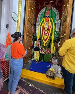 'दूसरी शादी हो जाए', धनश्री ने किए बजरंग बली के दर्शन, तस्वीरें देख फैंस ने दिया ऐसा रिएक्शन