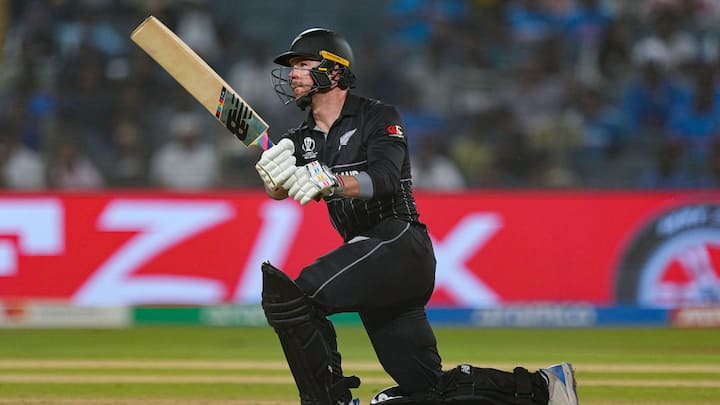 ফিলিপ্স অবশ্য কোনও ম্যাচেই গুজরাতের প্রথম একাদশের অংশ ছিলেন না। তাঁকে পরিবর্ত ফিল্ডার হিসাবে মাঠে নামানো হয়েছিল।