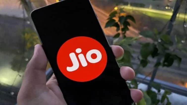 Jio Recharge Plan: SIM will remain on for 11 months, Jio’s cheapest plan is big relief for users!