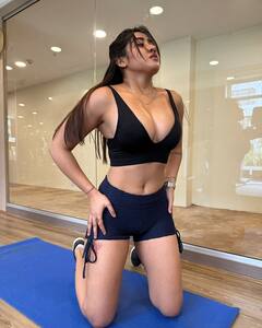 Sofia Ansari Photos: જીમ લુકમાં સોફિયા અંસારીએ ફ્લોન્ટ કર્યું પરફેક્ટ ફિગર