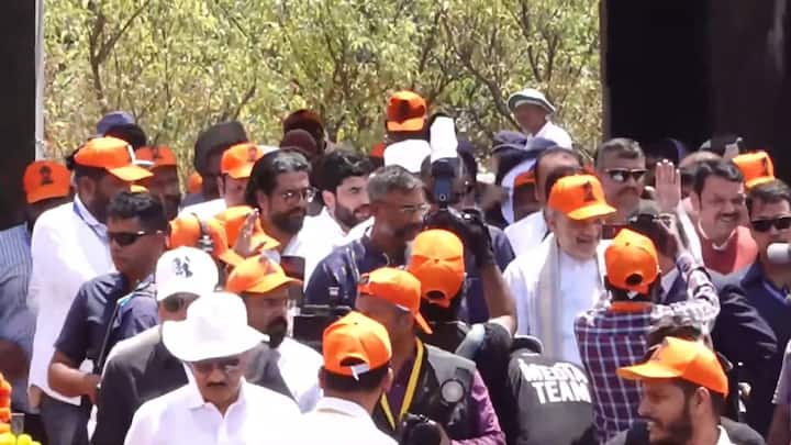 दरम्यान अमित शाह यांच्या या रायगड दौऱ्यामुळे पुन्हा एकदा पालकमंत्रिपदाची चर्चा सुरू झाल्याचे पाहायला मिळत आहे.