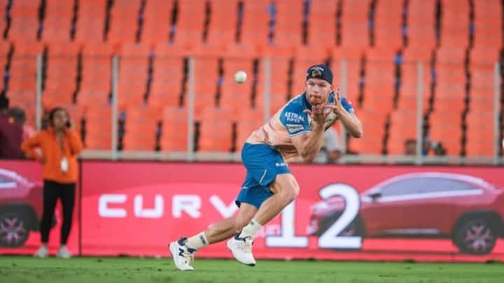 এছাড়া দলে রয়েছেন জেরাল্ড কোয়েৎজে ও আফগানিস্তানের করিম জনত। দক্ষিণ আফ্রিকার কোয়েৎজে অবশ্য চোটে জর্জরিত। এসএ টি-২০ ও চ্যাম্পিয়ন্স ট্রফি থেকে নিজেকে সরিয়ে নিয়েছিলেন। ছবি - পিটিআই ও ফিলিপ্সের ইনস্টাগ্রাম