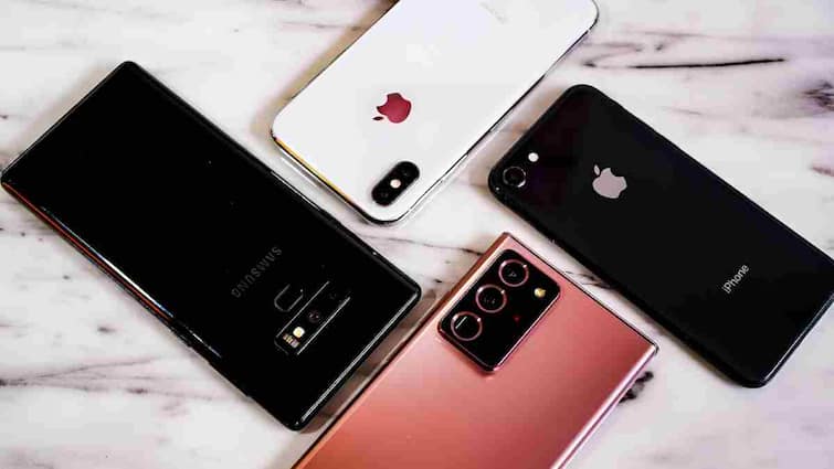 What did Pakistan say while comparing the price of phones with India