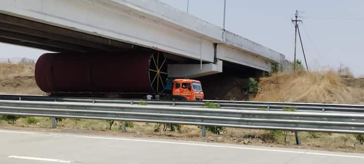 अपघात असो किंवा शेतकऱ्यांचा मुद्दा असो, वेगवेगळ्या कारणाने समृद्धी महामार्ग हा नेहमीच चर्चेत असतो.