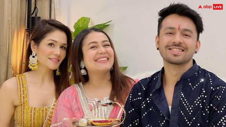 sonu kakkar annouce cut ties with neha kakkar and tony kakkar later delete post netizens reacts सोनू कक्कड़ ने तोड़ा नेहा कक्कड़ और टोनी कक्कड़ से रिश्ता, नेटिजन्स ने उड़ाई खिल्ली तो डिलीट किया पोस्ट