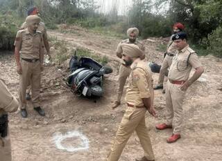 Crime News: ਡੇਰਾਬੱਸੀ 'ਚ ਗੈਂਗਸਟਰ ਗੋਲਡੀ ਬਰਾੜ ਦੇ ਗੁਰਗੇ ਦਾ Encounter, ਜ਼ਖ਼ਮੀ ਹਾਲਤ 'ਚ ਹਸਪਤਾਲ ਕਰਵਾਇਆ ਭਰਤੀ, ਜਾਣੋ ਕੌਣ ਸੀ ਇਹ ਬਦਮਾਸ਼