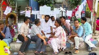 SSC Case: 'বৈঠকে কিছু হয়নি, ওটা একটা ললিপপ', দাবি অনশনকারী চাকরিহারার