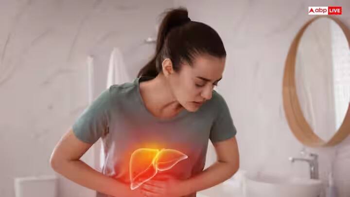 Health Tips: રાત્રે કેટલીક ખરાબ ટેવો લીવર પર ઊંડી અસર કરે છે. આજે આ લેખમાં તેના વિશે વિગતે ચર્ચા કરીશું.
