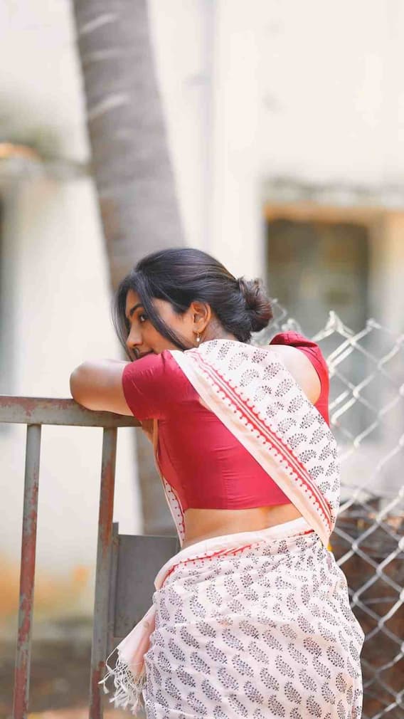 తెలంగాణ పిల్ల ఈషా రెబ్బ మళ్లీ చీరకట్టిందబ్బా..మండు వేసవిలో కూల్ కూల్!