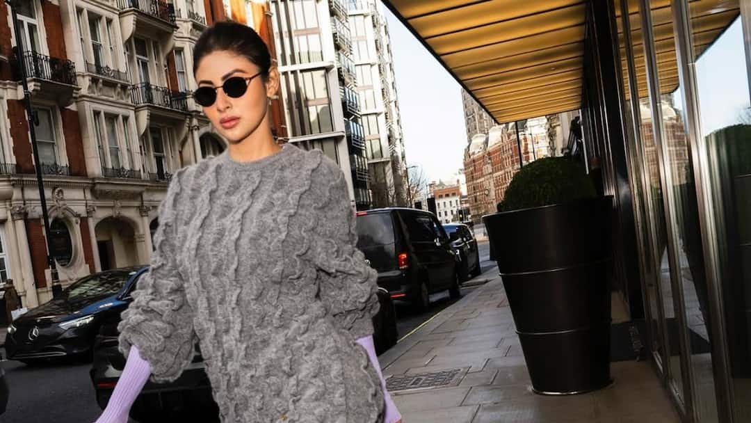 Mouni Roy Claps Back At Trolls After Facing Flak For Her New Look Mouni Roy Claps Back At Trolls After Facing Flak For Her New Look