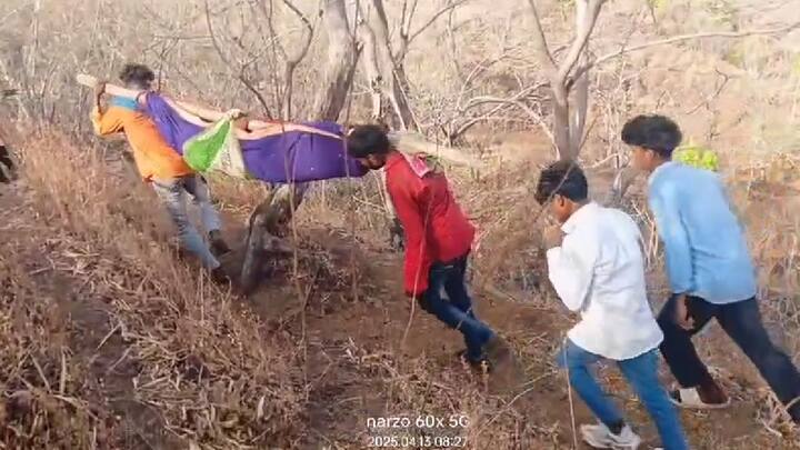 पुण्यातील दीनानाथ मंगेशकर रुग्णालयाने पैशासाठी रुग्णावर उपचार नाकारल्याने महिलेचा मृत्यू झाल्याची संतापजनक घटना उघडकीस आली आहे