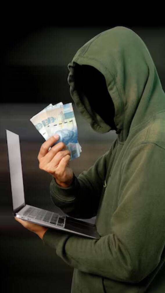 साइबर ठग के निशाने पर हैं आप, बचाव के लिए जान लें ये सेफ्टी टिप्स