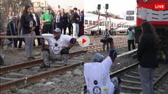 शख्स ने अपने दांतों से खींची 279 टन वजनी ट्रेन! वीडियो देख फटी रह जाएंगी आपकी भी आंखें