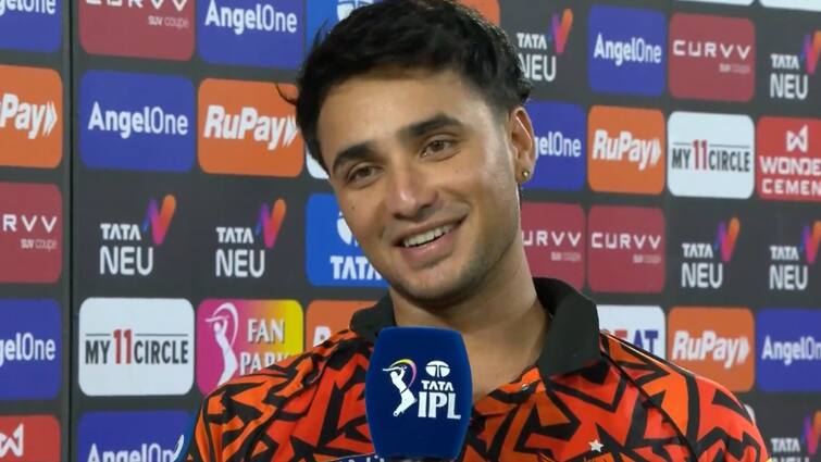 srh vs pbks abhishek sharma in post match interview says grateful to have yuvraj singh and suryakumar yadav around me 'मुझे 4 दिन से बुखार था तब...', अभिषेक शर्मा ने मैच के बाद युवराज और सूर्यकुमार का यूं किया शुक्रिया